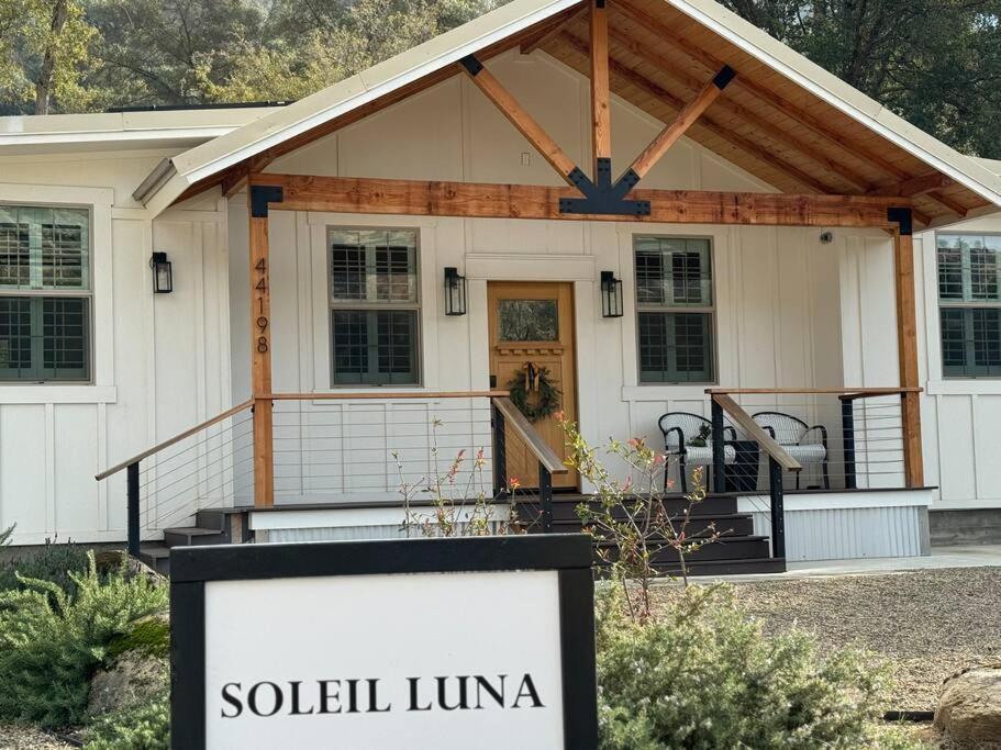 Soleil Luna 2 Miles From Sequoia Park Entrance Three Rivers Zewnętrze zdjęcie
